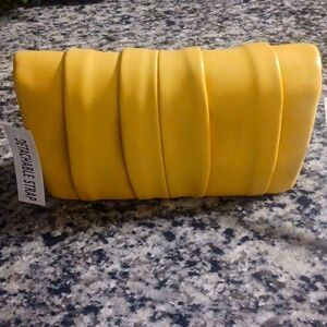 New with tags Crossbody/cluch with detachable straps